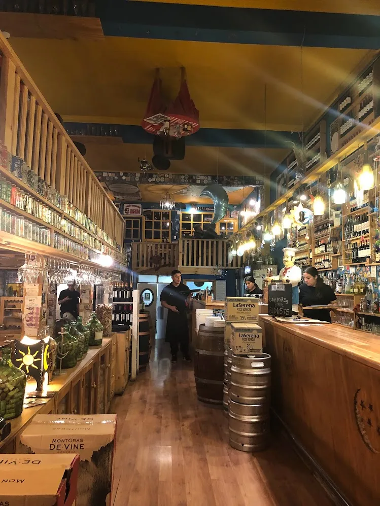 El cálido interior de un bar en Punta Arenas